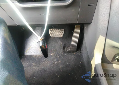 2022 Toyota Sienna Xle z USA, uszkodzony, nr VIN 5TDYRKEC5NS111543